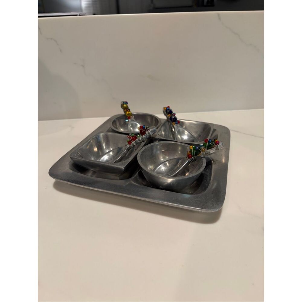Dary Rees Original Aluminum Segmented plate w/4 Beaded Serving spoons